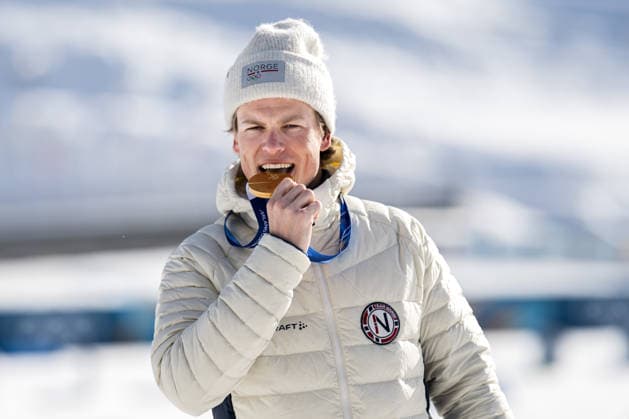 260208 Johannes Hosflot Klaebo of Norway celebrates with his gold medal on the podium after the men s 20 km cross-country skiing skiathlon during day 2 of the 2026 Winter Olympics on February 8, 2026 in Val di Fiemme. Photo: Maxim Thore BILDBYRAN kod MT MT0964 skidor cross-country skiing langrenn Olympic Games, Olympische Spiele, Olympia, OS olympics winter olympics os ol olympiska spel vinter-os olympiske leker milano cortina 2026 milan cortina 2026 milano cortina 2026 olympic games milano cortina 2026 winter olympic games milano cortina-os milano cortina-ol vinter-ol 2 bbeng herr skiathlon frankrike norge jubel *** 260208 Johannes Hosflot Klaebo of Norway celebrates with his gold medal on the podium after the men s 20 km cross country skiing skiathlon during day 2 of the 2026 Winter Olympics on February 8, 2026 in Val di Fiemme Photo Maxim Thore BILDBYRAN kod MT MT0964 skidor cross country skiing langrenn olympic games olympics winter olympics os ol olympiska spel vinter os olympiske leker milano cortina 2026 milan cortina 2026 milano cortina 2026 olympic games milano cortina 2026 winter olympic games milano cortina os milano cortina ol vinter ol 2 bbeng herr skiathlon frankrike norge jubel  Copyright: MAXIMxTHORE BB260208MT067