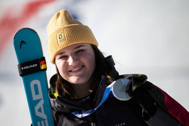 260208 Emma Aicher of Germany during the medal ceremony after women s alpine skiing downhill during day 2 of the 2026 Winter Olympics on February 8, 2026 in Cortina. Photo: Jon Olav Nesvold BILDBYRAN COP 217 JM0784 bbeng alpint alpine skiing Olympic Games, Olympische Spiele, Olympia, OS olympics winter olympics os ol olympiska spel vinter-os olympiske leker milano cortina 2026 milan cortina 2026 milano cortina 2026 olympic games milano cortina 2026 winter olympic games milano cortina-os milano cortina-ol vinter-ol störtlopp downhill dam *** 260208 Emma Aicher of Germany during the medal ceremony after women s alpine skiing downhill during day 2 of the 2026 Winter Olympics on February 8, 2026 in Cortina Photo Jon Olav Nesvold BILDBYRAN COP 217 JM0784 bbeng alpine alpine skiing olympic games olympics winter olympics os ol olympiska spel vinter os olympiske leker milano cortina 2026 milan cortina 2026 milano cortina 2026 olympic games milano cortina 2026 winter olympic games milano cortina os milano cortina ol vinter ol störtlopp downhill dam  Copyright: JONxOLAVxNESVOLD BB260208JE029