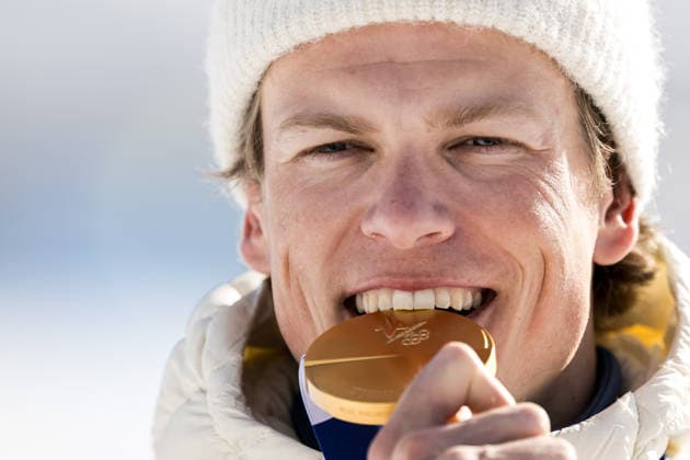 260208 Johannes Hosflot Klaebo of Norway celebrates with his gold medal on the podium after the men s 20 km cross-country skiing skiathlon during day 2 of the 2026 Winter Olympics on February 8, 2026 in Val di Fiemme. Photo: Maxim Thore BILDBYRAN kod MT MT0964 skidor cross-country skiing langrenn Olympic Games, Olympische Spiele, Olympia, OS olympics winter olympics os ol olympiska spel vinter-os olympiske leker milano cortina 2026 milan cortina 2026 milano cortina 2026 olympic games milano cortina 2026 winter olympic games milano cortina-os milano cortina-ol vinter-ol 2 bbeng herr skiathlon frankrike norge jubel *** 260208 Johannes Hosflot Klaebo of Norway celebrates with his gold medal on the podium after the men s 20 km cross country skiing skiathlon during day 2 of the 2026 Winter Olympics on February 8, 2026 in Val di Fiemme Photo Maxim Thore BILDBYRAN kod MT MT0964 skidor cross country skiing langrenn olympic games olympics winter olympics os ol olympiska spel vinter os olympiske leker milano cortina 2026 milan cortina 2026 milano cortina 2026 olympic games milano cortina 2026 winter olympic games milano cortina os milano cortina ol vinter ol 2 bbeng herr skiathlon frankrike norge jubel  Copyright: MAXIMxTHORE BB260208MT072