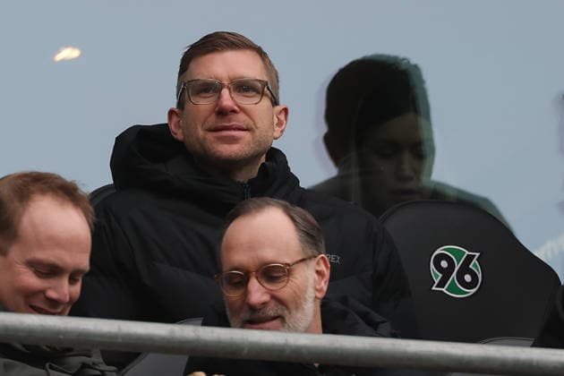 2 Bundesliga Hannover 96 Holstein Kiel on 08 02 2026 at the Heinz von Heiden Arena in Hannover Per Mertesacker MH