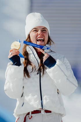 OLYMPICS - Winter Olympic Games, Olympische Spiele, Olympia, OS Milano Cortina 2026 CORTINA D AMPEZZO,ITALY,08.FEB.26 - OLYMPICS, ALPINE SKIING - Winter Olympic Games Milano Cortina 2026,, downhill, women. Image shows the rejoicing of Breezy Johnson (USA).  GEPAxpictures xAlexanderxSolc