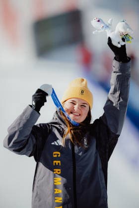 OLYMPICS - Winter Olympic Games, Olympische Spiele, Olympia, OS Milano Cortina 2026 CORTINA D AMPEZZO,ITALY,08.FEB.26 - OLYMPICS, ALPINE SKIING - Winter Olympic Games Milano Cortina 2026,, downhill, women. Image shows the rejoicing of Emma Aicher (GER).  GEPAxpictures xAlexanderxSolc