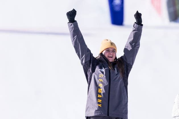 CORTINA, ITALY - FEBRUARY 8: Emma Aicher (Germany) winning Silver during the medal ceremony of the Alpine Skiing Women™s Downhill at the Milano Cortina 2026 Olympics at Tofane Alpine Skiing Centre on day 3 of the Milano Cortina 2026 Olympics on February 8, 2026 in Cortina, Italy. Editorial use only. Venezia Italy Copyright: xSteffiexWunderlx