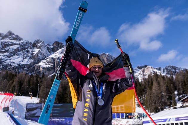 CORTINA, ITALY - FEBRUARY 8: Emma Aicher (Germany) posing with the Bronze medal during the medal ceremony of the Alpine Skiing Women™s Downhill at the Milano Cortina 2026 Olympics at Tofane Alpine Skiing Centre on day 3 of the Milano Cortina 2026 Olympics on February 8, 2026 in Cortina, Italy. Editorial use only. Venezia Italy Copyright: xSteffiexWunderlx