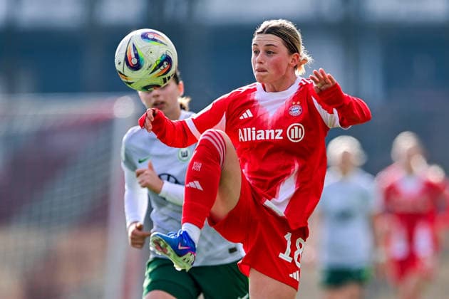 Maria Plattner FCB, 18 am Ball, 08 02 2026, München Deutschland , Fußball,2 Frauen Bundesliga, FC Bayern München II VfL Wolfsburg II, DFB DFL REGULATIONS PROHIBIT ANY USE OF PHOTOGRAPHS AS IMAGE SEQUENCES AND OR QUASI VIDEO xslx