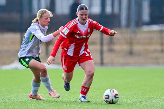 v li Annika Mueller Wolfsburg, 26 Laura Dafinger FCB, 15 in duel, duel, tackle, dynamic, action, action, 08 02 2026, Munich Germany , Football,2 Women Bundesliga, FC Bayern München II VfL Wolfsburg II, DFB DFL REGULATIONS PROHIBIT ANY USE OF PHOTOGRAPHS AS IMAGE SEQUENCES AND OR QUASI VIDEO xslx