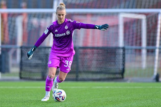 Anna Klink Goalkeeper, Goalkeeper, FCB, 38 on the ball, Crop, Single image, Action, Action, 08 02 2026, Munich Germany , Soccer,2 Women Bundesliga, FC Bayern München II VfL Wolfsburg II, DFB DFL REGULATIONS PROHIBIT ANY USE OF PHOTOGRAPHS AS IMAGE SEQUENCES AND OR QUASI VIDEO xslx