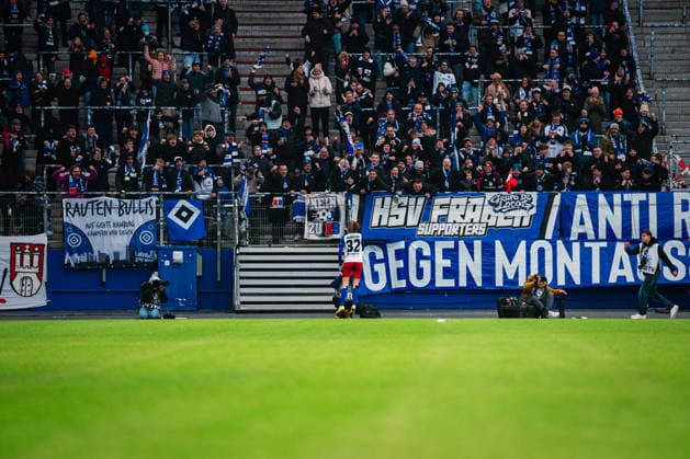 Google Pixel Womens Bundesliga Hamburger SV vs RB Leipzig, 08 02 2026 GOAL, CHEER for 1 0 by Lotta Wrede Hamburger SV, 32 Soccer, Google Pixel Womens Bundesliga, 17 Matchday Hamburger SV vs RB Leipzig on 08 02 2026 at Volksparkstadion, Hamburg DFB REGULATIONS PROHIBIT ANY USE OF PHOTOGRAPHS AS IMAGE SEQUENCES AND OR QUASI VIDEO Copyright: xBEAUTIFULxSPORTS Tonhäuserx