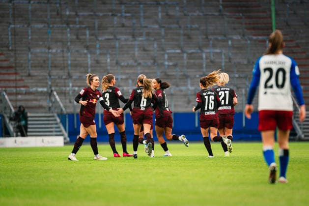 Google Pixel Womens Bundesliga Hamburger SV vs RB Leipzig, 08 02 2026 GOAL, CHEER for 1 1 by Lisa Baum RasenBallsport Leipzig, 11 Soccer, Google Pixel Womens Bundesliga, 17 Matchday Hamburger SV vs RB Leipzig on 08 02 2026 at Volksparkstadion, Hamburg DFB REGULATIONS PROHIBIT ANY USE OF PHOTOGRAPHS AS IMAGE SEQUENCES AND OR QUASI VIDEO Copyright: xBEAUTIFULxSPORTS Tonhäuserx