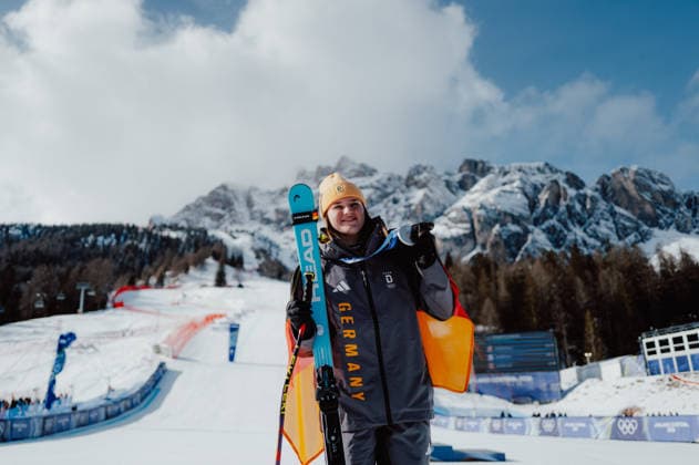 OLYMPICS - Winter Olympic Games, Olympische Spiele, Olympia, OS Milano Cortina 2026 CORTINA D AMPEZZO,ITALY,08.FEB.26 - OLYMPICS, ALPINE SKIING - Winter Olympic Games Milano Cortina 2026,, downhill, women. Image shows the rejoicing of Emma Aicher (GER).  GEPAxpictures xAlexanderxSolc