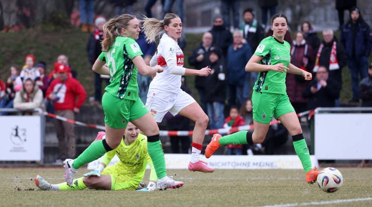 0802 2026, Germany, Stuttgart, Soccer 2 Bundesliga, VfB Stuttgart vs Borussia Mönchengladbach, Goal to 2 0, f l Sam Drissen Mönchengladbach , Jil Frehse Mönchengladbach, bottom scorer Daphina Redzepi VfB II , Maresa Arici Mönchengladbach