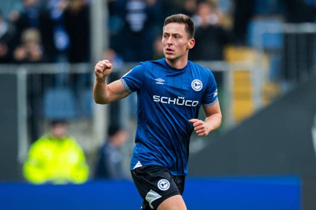 08 02 2026 Soccer, 2025 2026, 2 Bundesliga, Matchday 21, DSC Arminia Bielefeld Eintracht Braunschweig Marius Wörl Bielefeld cheers after his goal for 2 2 DFL REGULATIONS PROHIBIT ANY USE OF PHOTOGRAPHS AS IMAGE SEQUENCES AND OR QUASI VIDEO