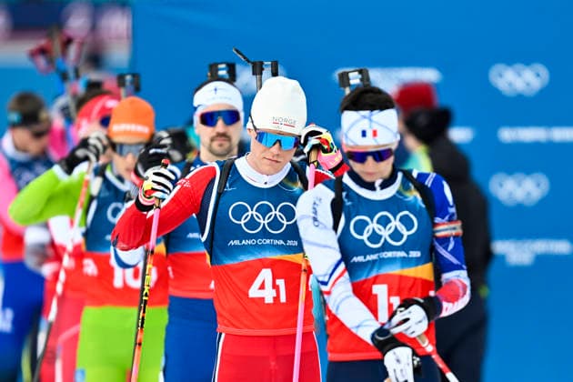 ANTERSELVA, ITALIEN 20260208 Norges Martin Uldal, framför är Frankrikes Eric Perrot vid starten i mixedstafetten 4x6 km i skidskytte under vinter-OS i Anterselva, Italien. ANTERSELVA ITALIEN x10050x *** ANTERSELVA, ITALY 20260208 Norways Martin Uldal, in front, is Frances Eric Perrot at the start of the mixed 4x6 km biathlon relay during the Winter Olympics in Anterselva, Italy ANTERSELVA ITALY x10050x  Copyright: xPontusxLundahl TTx OS 2026 SKIDSKYTTE