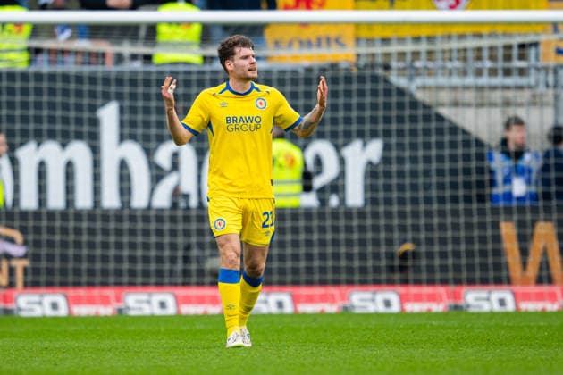 08 02 2026 Soccer, 2025 2026, 2 Bundesliga, 21 Matchday, DSC Arminia Bielefeld Eintracht Braunschweig Kevin Ehlers Braunschweig after the goal to 2 2 by Marius Wörl Bielefeld DFL REGULATIONS PROHIBIT ANY USE OF PHOTOGRAPHS AS IMAGE SEQUENCES AND OR QUASI VIDEO