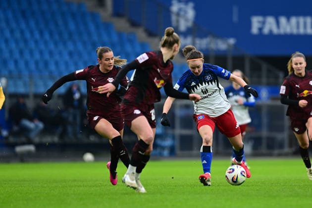 Soccer I Women I Season 2025 2026 I Bundesliga I 17 Matchday I Hamburger SV RB Leipzig I 08 02 2026 Andrea Norheim 3, RB Leipzig Victoria Krug 20, RB Leipzig Melanie Brunnthaler 11, Hamburger SV Hamburg Volkspark, Volksparkstadion, Stadium, Volkspark Stadion Hamburg Germany Copyright: xLobeca FelixxSchlikisx