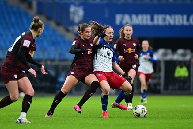 Soccer I Women I Season 2025 2026 I Bundesliga I 17 Matchday I Hamburger SV RB Leipzig I 08 02 2026 Andrea Norheim 3, RB Leipzig Melanie Brunnthaler 11, Hamburger SV Hamburg Volkspark, Volksparkstadion, Stadium, Volkspark Stadion Hamburg Germany Copyright: xLobeca FelixxSchlikisx