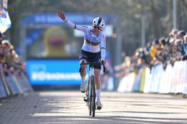 Dutch Lucinda Brand crosses the finish line at the women s Elite race of the Krawatencross cyclocross in Lille, the seventh stage (out of 8) in the X2O Badkamers Trofee competition, on Sunday 08 February 2026. DAVIDxPINTENS  x161949943x