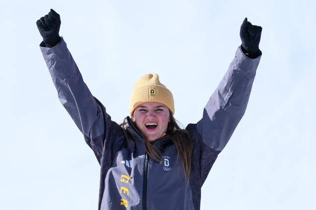 Olympische Winterspiele Milano Cortina 2026 Ski Alpin Abfahrt Frauen am 08.02.2026 im Tofane Alpine Skiing Centre in Cortina d™Ampezzo Emma Aicher ( Deutschland ) gewinnt die Silber Medaille *** Olympic Winter Games Milano Cortina 2026 Alpine Skiing Downhill Women on 08 02 2026 at the Tofane Alpine Skiing Center in Cortina d™Ampezzo Emma Aicher Germany wins the silver medal xMSx