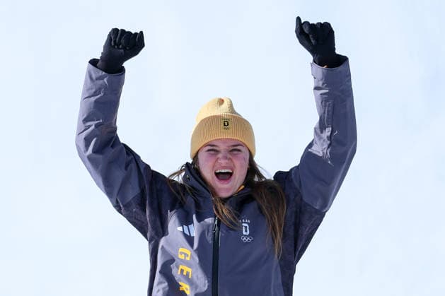 Olympische Winterspiele Milano Cortina 2026 Ski Alpin Abfahrt Frauen am 08.02.2026 im Tofane Alpine Skiing Centre in Cortina d™Ampezzo Emma Aicher ( Deutschland ) gewinnt die Silber Medaille *** Olympic Winter Games Milano Cortina 2026 Alpine Skiing Downhill Women on 08 02 2026 at the Tofane Alpine Skiing Center in Cortina d™Ampezzo Emma Aicher Germany wins the silver medal xMSx
