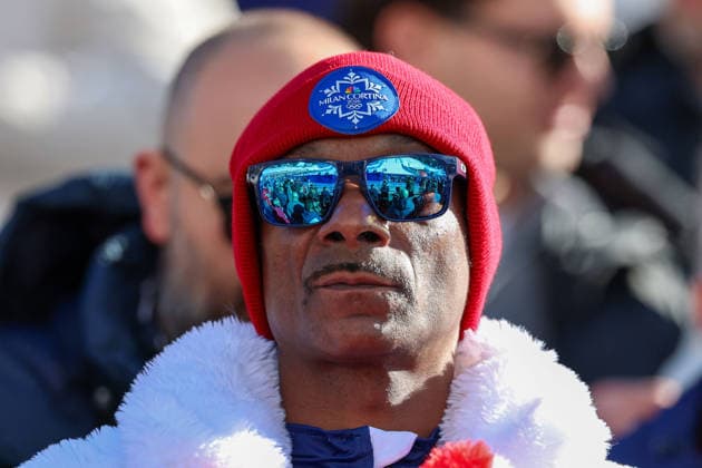 Olympische Winterspiele Milano Cortina 2026 Ski Alpin Abfahrt Frauen am 08.02.2026 im Tofane Alpine Skiing Centre in Cortina d™Ampezzo Snoop Dogg *** Olympic Winter Games Milano Cortina 2026 Alpine Skiing Downhill Women on 08 02 2026 at the Tofane Alpine Skiing Center in Cortina d™Ampezzo Snoop Dogg xMSx
