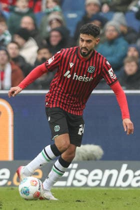 08 02 2026, xtgx, Fußball 2 Bundesliga, Hannover 96 Holstein Kiel emspor, v l Elias Saad Hannover, 24 Freisteller, Einzelbild, Ganzkoerper, single frame DFL DFB REGULATIONS PROHIBIT ANY USE OF PHOTOGRAPHS as IMAGE SEQUENCES and or QUASI VIDEO Hannover