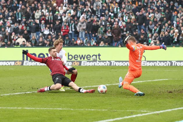 08 02 2026, xtgx, Fußball 2 Bundesliga, Hannover 96 Holstein Kiel emspor, v l Benjamin Källman Hannover, 9 schiesst Tor, schießt, Torschuetze, erzielt Tor, Treffer, scores the goal 1 0 DFL DFB REGULATIONS PROHIBIT ANY USE OF PHOTOGRAPHS as IMAGE SEQUENCES and or QUASI VIDEO Hannover