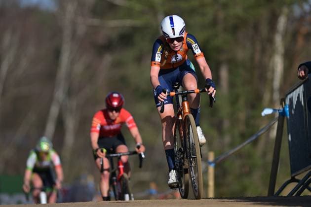 Belgian Julie Brouwers pictured in action during the women s Elite race of the Krawatencross cyclocross in Lille, the seventh stage (out of 8) in the X2O Badkamers Trofee competition, on Sunday 08 February 2026. DAVIDxPINTENS  x161952240x
