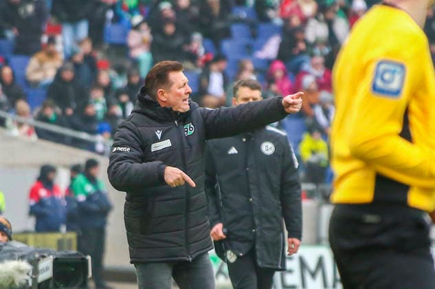 Germany Soccer 2 Bundesliga 2025 26, 21 Matchday Hannover 96 vs Holstein Kiel Heinz von Heiden Arena Stadion Hannover Christian Titz Coach, Hannover 96 Hannover Copyright: xAymanxAlahmedx