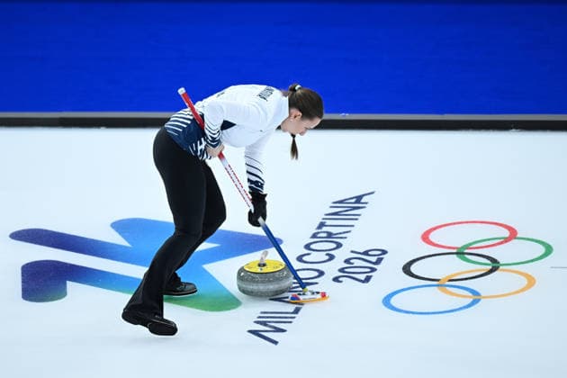 (260208) -- CORTINA D AMPEZZO, Feb. 8, 2026 -- Julie Zelingrova of the Czech Republic competes against Kristin Skaslien Magnus Nedregotten of Norway during the curling mixed doubles round robin session 10 match of the 2026 Milan-Cortina Winter Olympics in Cortina D Ampezzo, Italy, Feb. 8, 2026. ) (MICO2026)ITALY-CORTINA D AMPEZZO-OLYMPIC Winter games, Winterspiele,Spiele, Summer games CURLING-MIXED DOUBLES-ROUND ROBIN LianxYi 