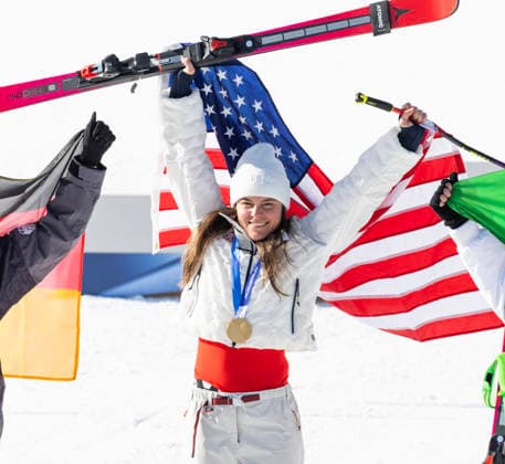February 8, 2026, Cortina D ampezzo, Lombardy, Italy: Breezy Johnson of the United States celebrates after winning gold in the Womens Downhill at Tofane Alpine Skiing Centre for the Milano Cortina 2026 Winter Olympics. Olympics 2026: Milano Cortina: Alpine Skiing: Women S  - ZUMAsc5_ 20260208_oly_sc5_003 Copyright: xErichxSchlegelx