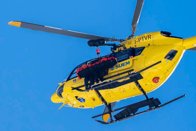 Alpine Skiing - Milano Cortina 2026 Winter Olympics: Day 2 US Lindsey Vonn is transported by helicopter after crashing in the women s downhill event during the Milano Cortina 2026 Winter Olympic Games, Olympische Spiele, Olympia, OS at the Tofane Alpine Skiing Centre in Cortina d Ampezzo on February 8, 2026 Predazzo Italy  Copyright: xAndrzejxIwanczukx originalFilename:iwanczuk-alpinesk260208_np4lF.jpg