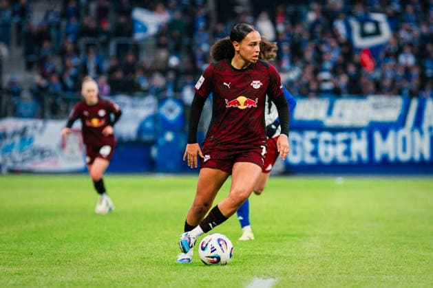 Google Pixel Womens Bundesliga Hamburger SV vs RB Leipzig, 08 02 2026 Lisa Baum RasenBallsport Leipzig, 11 am Ball Soccer, Google Pixel Womens Bundesliga, 17 Matchday Hamburger SV vs RB Leipzig on 08 02 2026 at Volksparkstadion, Hamburg DFB REGULATIONS PROHIBIT ANY USE OF PHOTOGRAPHS AS IMAGE SEQUENCES AND OR QUASI VIDEO Copyright: xBEAUTIFULxSPORTS Tonhäuserx