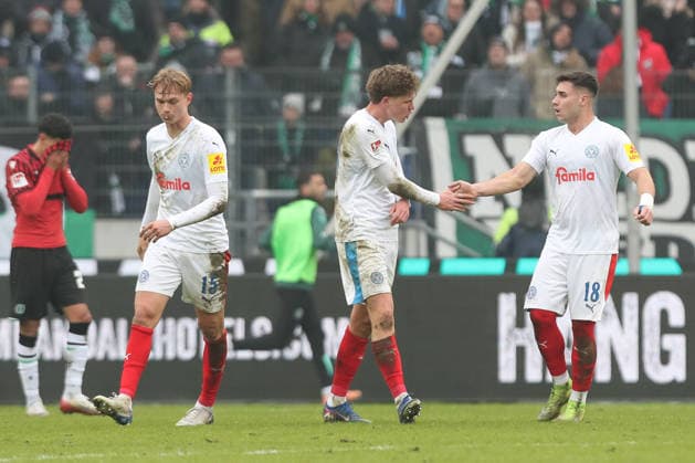 08 02 2026, xtgx, Fußball 2 Bundesliga, Hannover 96 Holstein Kiel emspor, v l Phil Harres Kiel, 19 Jubel, Torjubel, jubelt ueber das Tor, celebrate the goal, celebration DFL DFB REGULATIONS PROHIBIT ANY USE OF PHOTOGRAPHS as IMAGE SEQUENCES and or QUASI VIDEO Hannover