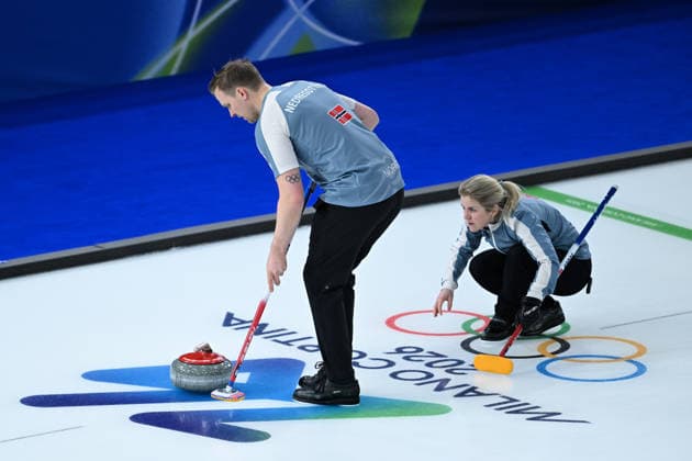(260208) -- CORTINA D AMPEZZO, Feb. 8, 2026 -- Kristin Skaslien (R) Magnus Nedregotten of Norway compete against Julie Zelingrova Vit Chabicovsky of the Czech Republic during the curling mixed doubles round robin session 10 match of the 2026 Milan-Cortina Winter Olympics in Cortina D Ampezzo, Italy, Feb. 8, 2026. ) (MICO2026)ITALY-CORTINA D AMPEZZO-OLYMPIC Winter games, Winterspiele,Spiele, Summer games CURLING-MIXED DOUBLES-ROUND ROBIN LianxYi 