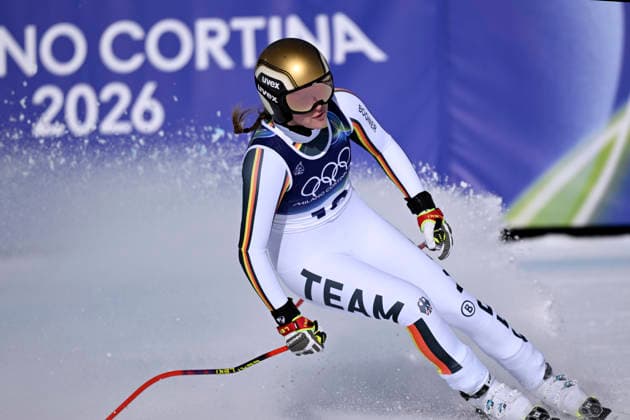 AICHER Emma Team GER Deutschland 2.Platz Silbermedaille bei der Ski Alpine Abfahrt der Frauen in Cortina Olympics - Olympische Winterspiele 2026 Mailand - Cortina 06 - 22 Februar 2026 in Italien am 08.02.2026 in Cortina *** AICHER Emma Team GER Germany 2nd place silver medal in the Womens Alpine Skiing Downhill in Cortina Olympics Olympic Winter Games 2026 Milan Cortina 06 22 February 2026 in Italy on 08 02 2026 in Cortina Copyright: xx