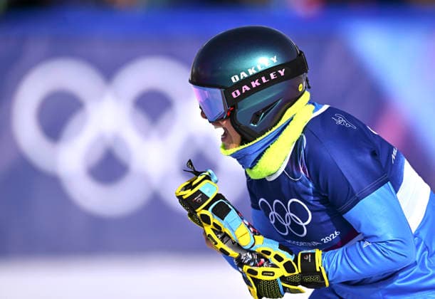 (260208) -- LIVIGNO, Feb. 8, 2026 -- Lucia Dalmasso of Italy celebrates during the Snowboard Women s Parallel Giant Slalom Finals at the Milan-Cortina 2026 Olympic Winter games, Winterspiele,Spiele, Summer games in Livigno, Italy, Feb. 8, 2026. ) (MICO2026)ITALY-LIVIGNO-OLYMPIC WINTER GAMES-SNOWBOARD-WOMEN S PARALLEL GIANT SLALOM-FINALS ZhangxHongxiang 