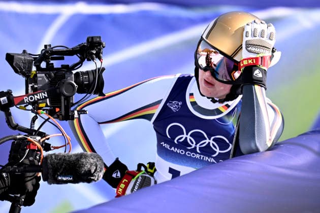 AICHER Emma Team GER Deutschland 2.Platz Silbermedaille bei der Ski Alpine Abfahrt der Frauen in Cortina Olympics - Olympische Winterspiele 2026 Mailand - Cortina 06 - 22 Februar 2026 in Italien am 08.02.2026 in Cortina *** AICHER Emma Team GER Germany 2nd place silver medal in the Womens Alpine Skiing Downhill in Cortina Olympics Olympic Winter Games 2026 Milan Cortina 06 22 February 2026 in Italy on 08 02 2026 in Cortina Copyright: xx