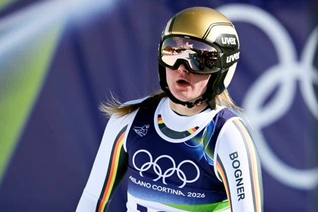 AICHER Emma Team GER Deutschland 2.Platz Silbermedaille bei der Ski Alpine Abfahrt der Frauen in Cortina Olympics - Olympische Winterspiele 2026 Mailand - Cortina 06 - 22 Februar 2026 in Italien am 08.02.2026 in Cortina *** AICHER Emma Team GER Germany 2nd place silver medal in the Womens Alpine Skiing Downhill in Cortina Olympics Olympic Winter Games 2026 Milan Cortina 06 22 February 2026 in Italy on 08 02 2026 in Cortina Copyright: xx