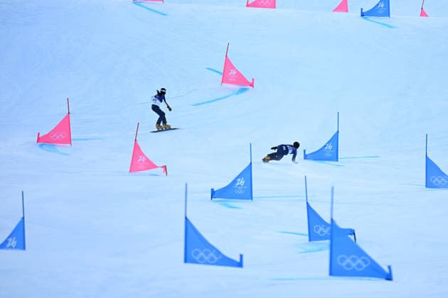 (L) Tomoka Takeuchi (JPN), FEBRUARY 8, 2026 - Snowboarding : Women s Parallel Giant Slalom Qualification during the Milano Cortina 2026 Olympic Winter games, Winterspiele,Spiele, Summer games at Livigno Snow Park in Livigno, Italy.  aflo_318944998