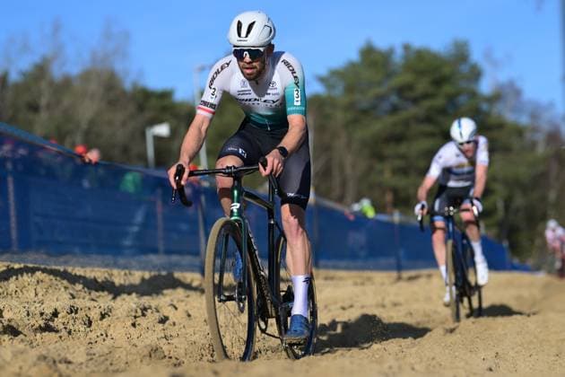 Dutch Joris Nieuwenhuis pictured in action during the men s elite race of the Krawatencross cyclocross in Lille, the seventh stage (out of 8) in the X2O Badkamers Trofee competition, on Sunday 08 February 2026. DAVIDxPINTENS  x161958891x