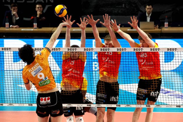 DEU, DVV, 1 VBL, BR Volleys vs Baden Volleys, 08 02 2026, Max Schmeling Halle, Berlin, DEU, DVV, 1 VBL, BR Volleys vs Baden Volleys, pictured Nolan Flexen BR Volleys 9 , Denir Hadzic BADEN VOLLEYS 3 , Maximilian Koenig BADEN VOLLEYS 18 , Corey Mayotte BADEN VOLLEYS 25 nordphotoxGmbHx xEngler nph00076