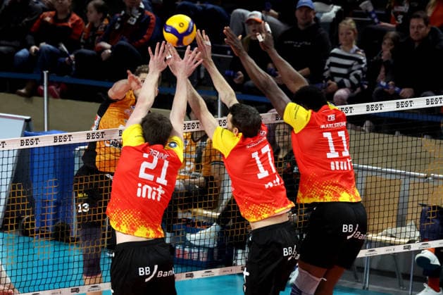 DEU, DVV, 1 VBL, BR Volleys vs Baden Volleys, 08 02 2026, Max Schmeling Halle, Berlin, DEU, DVV, 1 VBL, BR Volleys vs Baden Volleys, in the picture Ruben Schott BR Volleys 13 , Nimo Benne BADEN VOLLEYS 21 , Jonathan Downs BADEN VOLLEYS 17 , John Obi BADEN VOLLEYS 11 nordphotoxGmbHx xEngler nph00076
