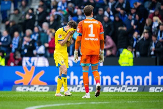 08 02 2026 Soccer, 2025 2026, 2 Bundesliga, 21 Matchday, DSC Arminia Bielefeld Eintracht Braunschweig L R Kevin Ehlers Braunschweig , Ron Thorben Hoffmann Braunschweig DFL REGULATIONS PROHIBIT ANY USE OF PHOTOGRAPHS AS IMAGE SEQUENCES AND OR QUASI VIDEO