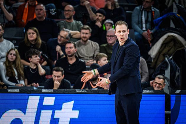 Neu Ulm, Germany, 08 02 26 Head Coach Jacques Schneider VET CONCEPT Gladiators Trier gestures during the Basketball Bundesliga match between ratiopharm ulm vs VET CONCEPT Gladiators Trier at the ratiopharm Arena on February 08, 2026 in Neu Ulm, Germany Photo by Harry Langer DeFodi Images ratiopharm Arena, Germany, 08 02 26 Head Coach Jacques Schneider VET CONCEPT Gladiators Trier gestures during the Basketball Bundesliga match between ratiopharm ulm vs VET CONCEPT Gladiators Trier at Neu Ulm on February 8, 2026 in ratiopharm Arena, Germany Photo by Harry Langer DeFodi Images Photo by Harry Langer DeFodi Images