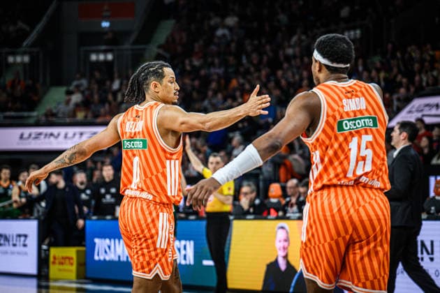 Neu Ulm, Germany, 08 02 26 Nelson Weidemann ratiopharm ulm and Justin Simon ratiopharm ulm gestures during the Basketball Bundesliga match between ratiopharm ulm vs VET CONCEPT Gladiators Trier at the ratiopharm Arena on February 08, 2026 in Neu Ulm, Germany Photo by Harry Langer DeFodi Images ratiopharm Arena, Germany, 08 02 26 Nelson Weidemann ratiopharm ulm and Justin Simon ratiopharm ulm gestures during the Basketball Bundesliga match between ratiopharm ulm vs VET CONCEPT Gladiators Trier at Neu Ulm on February 8, 2026 in ratiopharm Arena, Germany Photo by Harry Langer DeFodi Images Photo by Harry Langer DeFodi Images