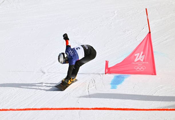 (260208) -- LIVIGNO, Feb. 8, 2026 -- Benjamin Karl of Austria competes during the Snowboard Men s Parallel Giant Slalom final at the Milan-Cortina 2026 Olympic Winter games, Winterspiele,Spiele, Summer games in Livigno, Italy, Feb. 8, 2026. ) (MICO2026)ITALY-LIVIGNO-OLYMPIC WINTER GAMES-SNOWBOARD-MEN S PARALLEL GIANT SLALOM-FINAL ZhangxHongxiang 