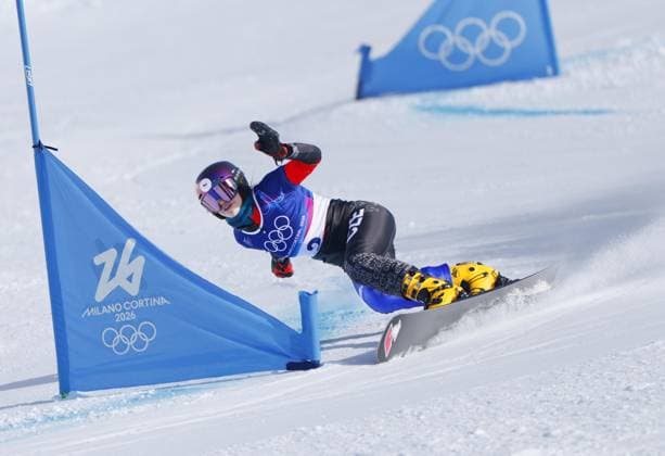 Milan Cortina Olympics: Snowboarding Zuzana Maderova of Czech Republic competes en route to winning the snowboarding women s parallel giant slalom gold at the Milan Cortina Olympics at Livigno Snow Park in Livigno, Italy, on Feb. 8, 2026.  A14AA0005256825P
