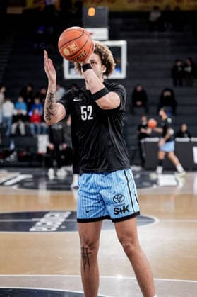 Germany easyCredit BBL, Main Round 2025 26, 19 Matchday Veolia Towers Hamburg vs Basketball Löwen Braunschweig Inselpark Arena Hamburg Zacharie Perrin Veolia Towers Hamburg, 52 Copyright: xStefanxTrochax