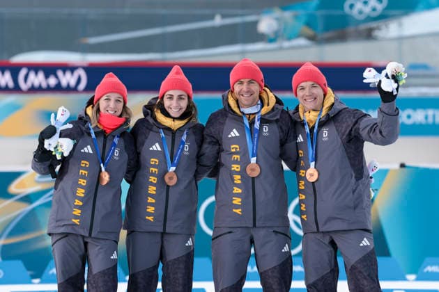 OLYMPICS - Winter Olympic Games, Olympische Spiele, Olympia, OS Milano Cortina 2026 ANTHOLZ,ITALY,08.FEB.26 - OLYMPICS, BIATHLON - Winter Olympic Games Milano Cortina 2026, mixed relay, 4x6km. Image shows the rejoicing of Team GER with the rejoicing of Franziska Preuss, Vanessa Voigt, Philipp Nawrath and Justus Strelow (GER). keywords: medal, award ceremony  GEPAxpictures xMatthiasxTrinkl