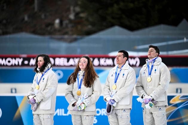 ANTERSELVA, ITALY 20260208 The French team wins the mixed 4x6 km biathlon relay during the Winter Olympics in Anterselva, Italy. From left: Julia Simon, Lou Jeanmonnot, Quentin Fillon Maillet and Eric Perrot. ANTERSELVA ITALY x10050x *** ANTERSELVA, ITALY 20260208 The French team wins the mixed 4x6 km biathlon relay during the Winter Olympics in Anterselva, Italy From left Julia Simon, Lou Jeanmonnot, Quentin Fillon Maillet and Eric Perrot ANTERSELVA ITALY x10050x  Copyright: xPontusxLundahl TTx 2026 OLYMPICS BIKASTING